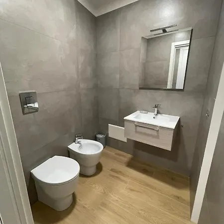 Πανσιόν Notti O' Tunn Luxury In Centro Geraci Siculo