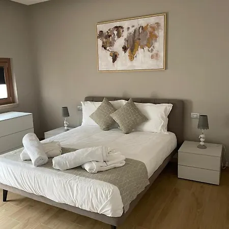 Notti O' Tunn Luxury In Centro Πανσιόν 3*