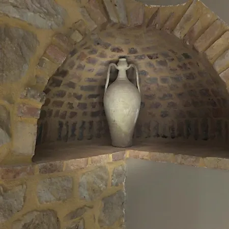 Πανσιόν Notti O' Tunn Luxury In Centro 3*