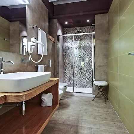 Πανσιόν Notti O' Tunn Luxury In Centro Geraci Siculo